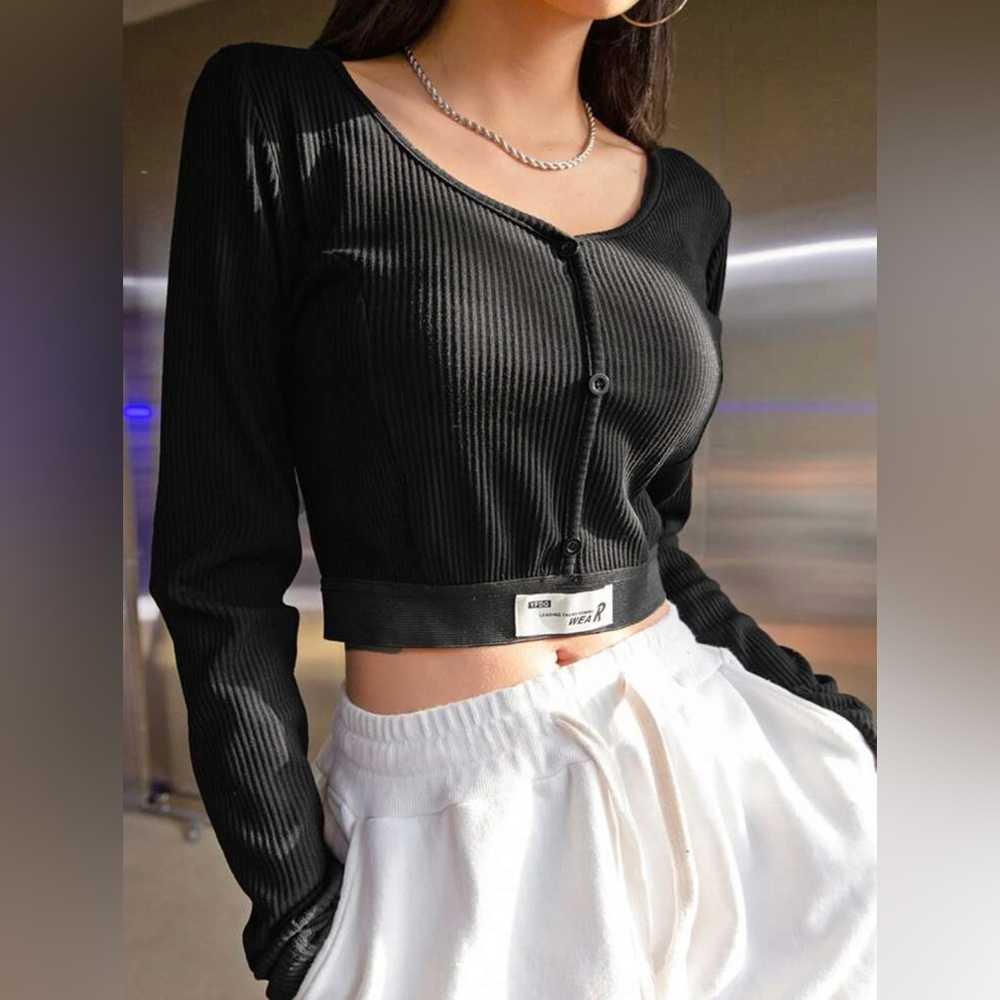 SHEIN x DAZY Letter Patched Crop Tee